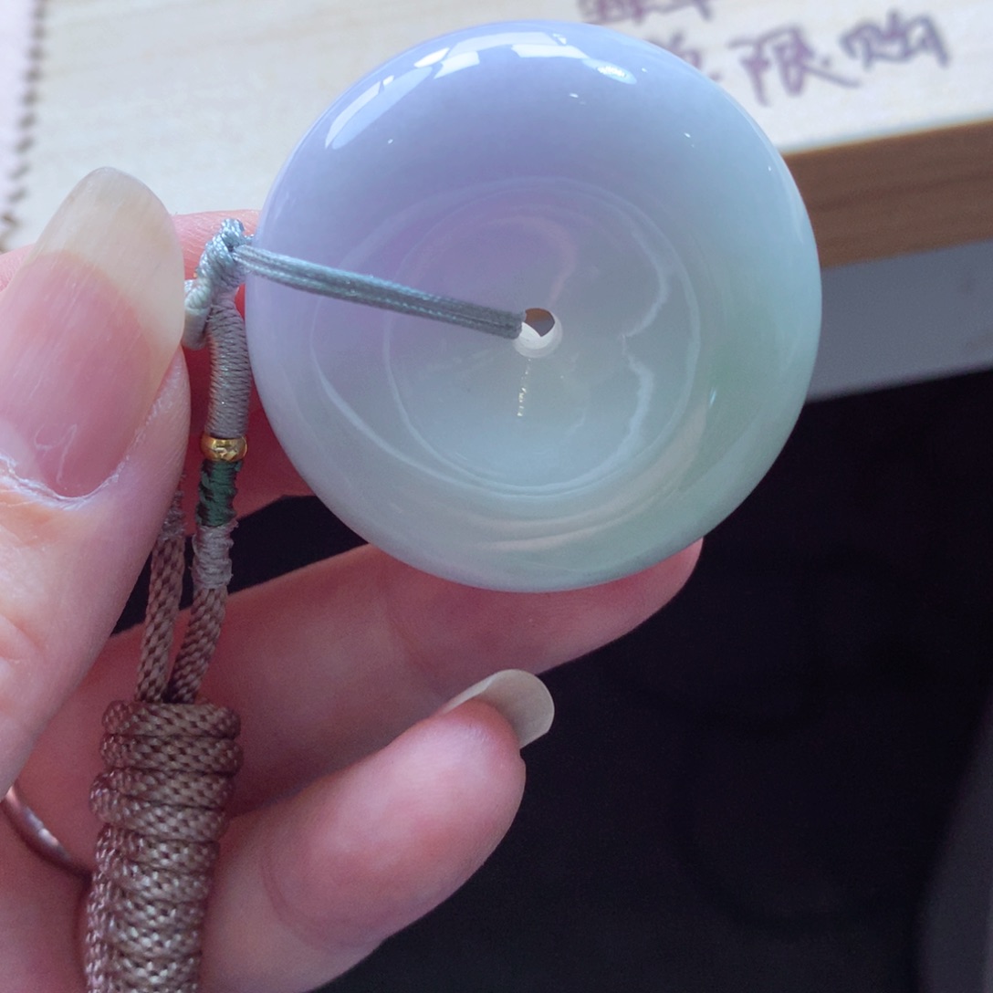 翡翠颈饰未镶嵌吊坠