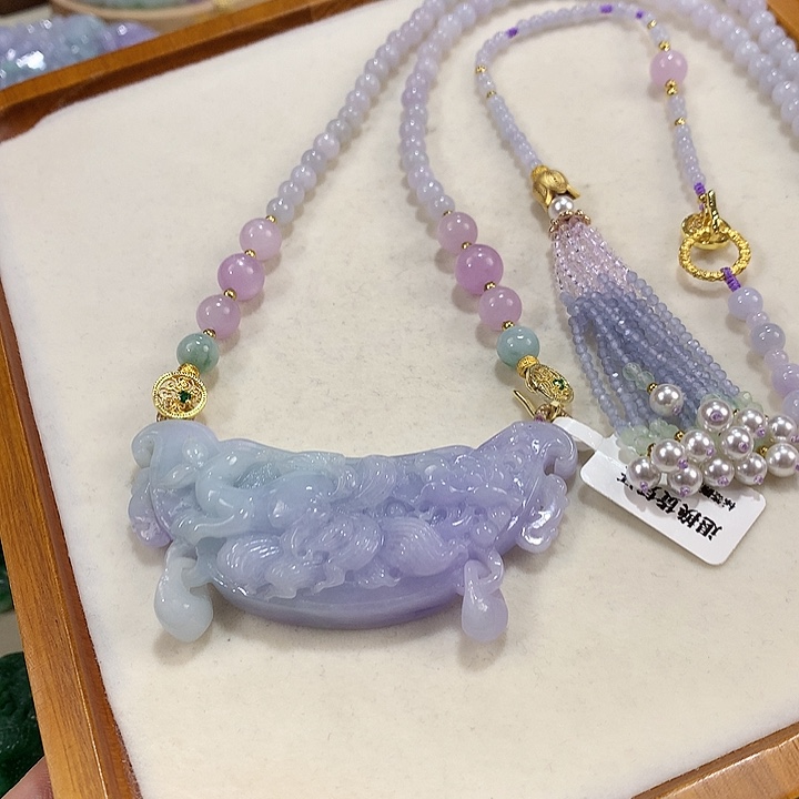 翡翠未镶嵌颈饰翡翠吊坠