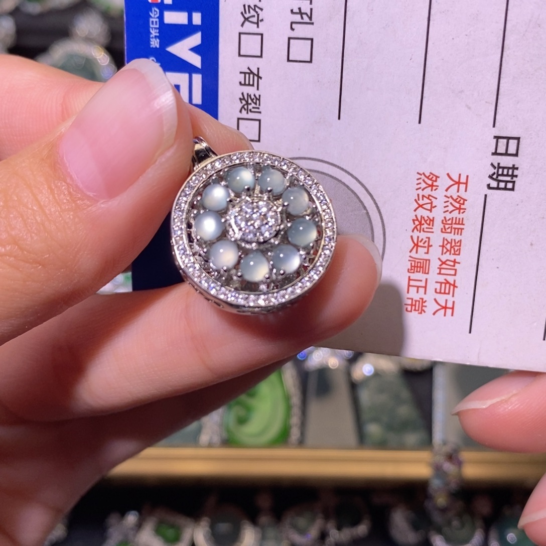 翡翠未镶嵌颈饰天然