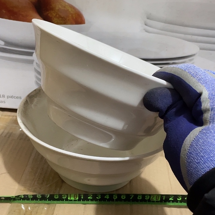 瓷片强化瓷海螺碗一对 口径20