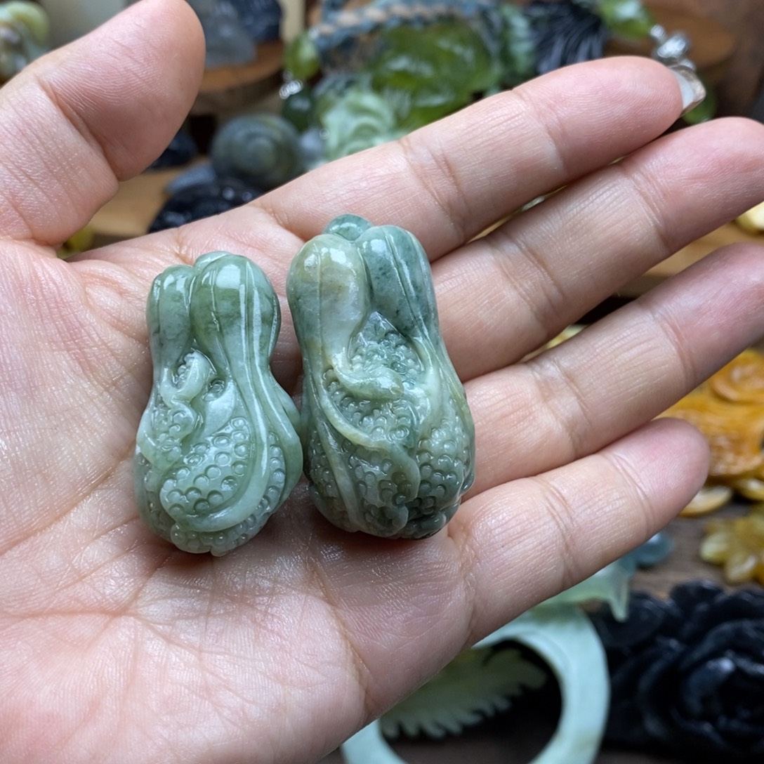 江***荷蛇纹石玉未镶嵌吊坠(赠链)