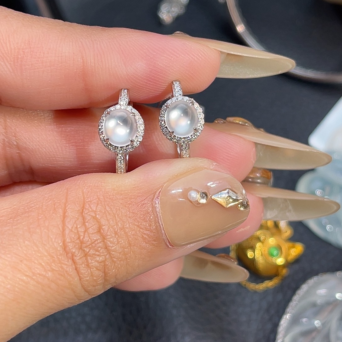 翡翠18K金镶嵌耳饰蛋面