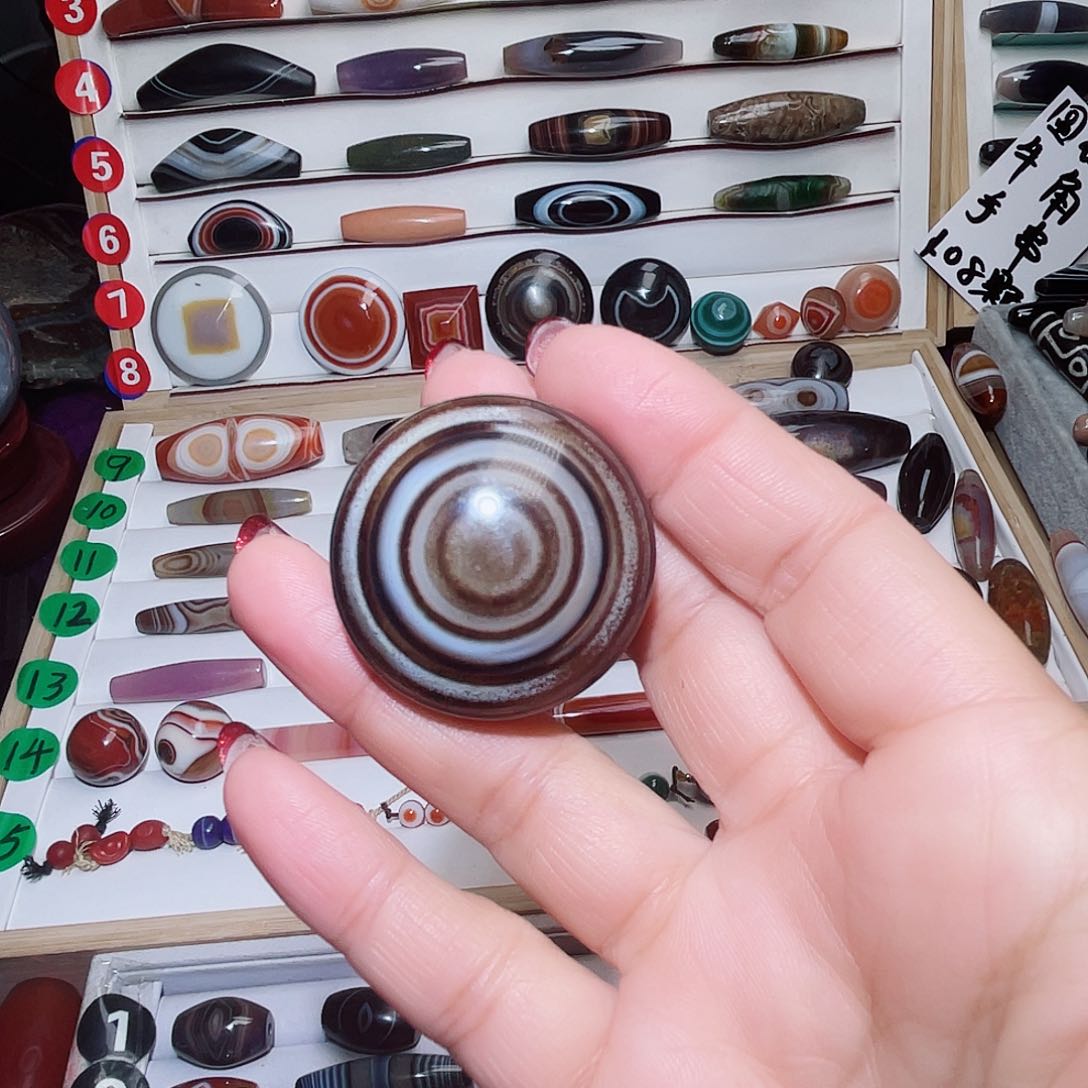 玛瑙/玉髓颈饰未镶嵌