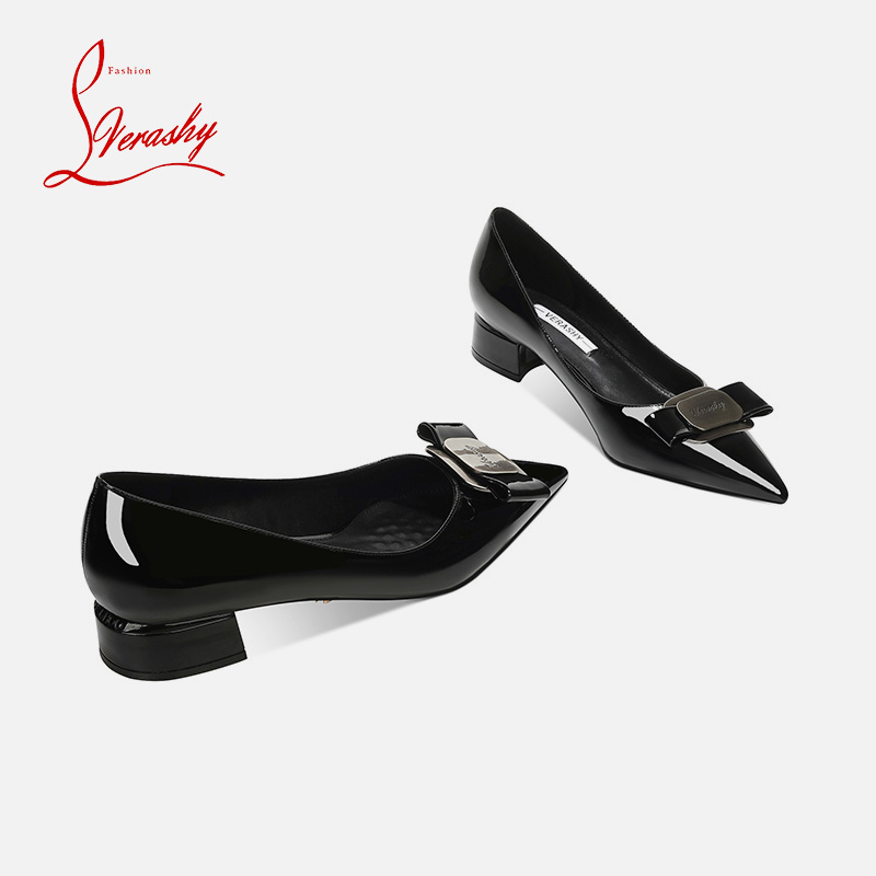 黑色夏季高跟鞋女2025新款蝴蝶结中跟百搭气质尖头漆皮单鞋浅口