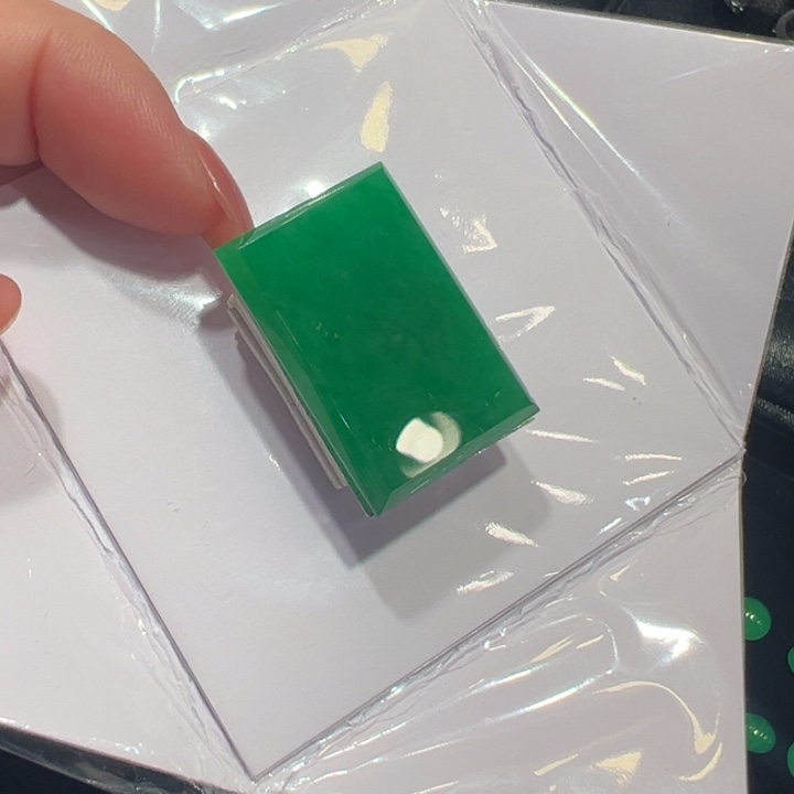 翡翠裸石满色厚装无事牌