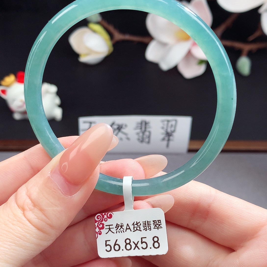 翡翠手镯（圆镯）未镶嵌