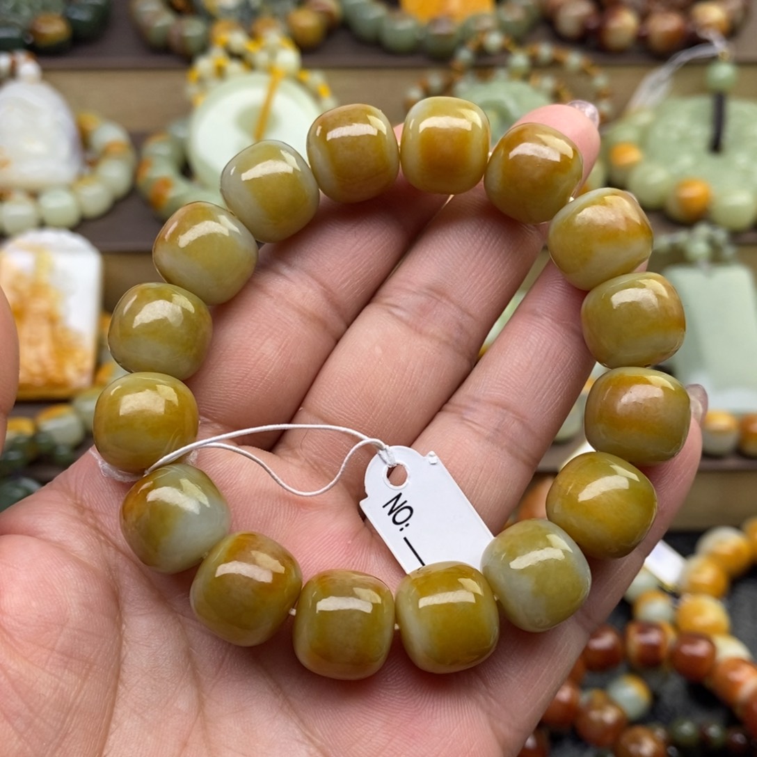 透闪石质玉未镶嵌手串