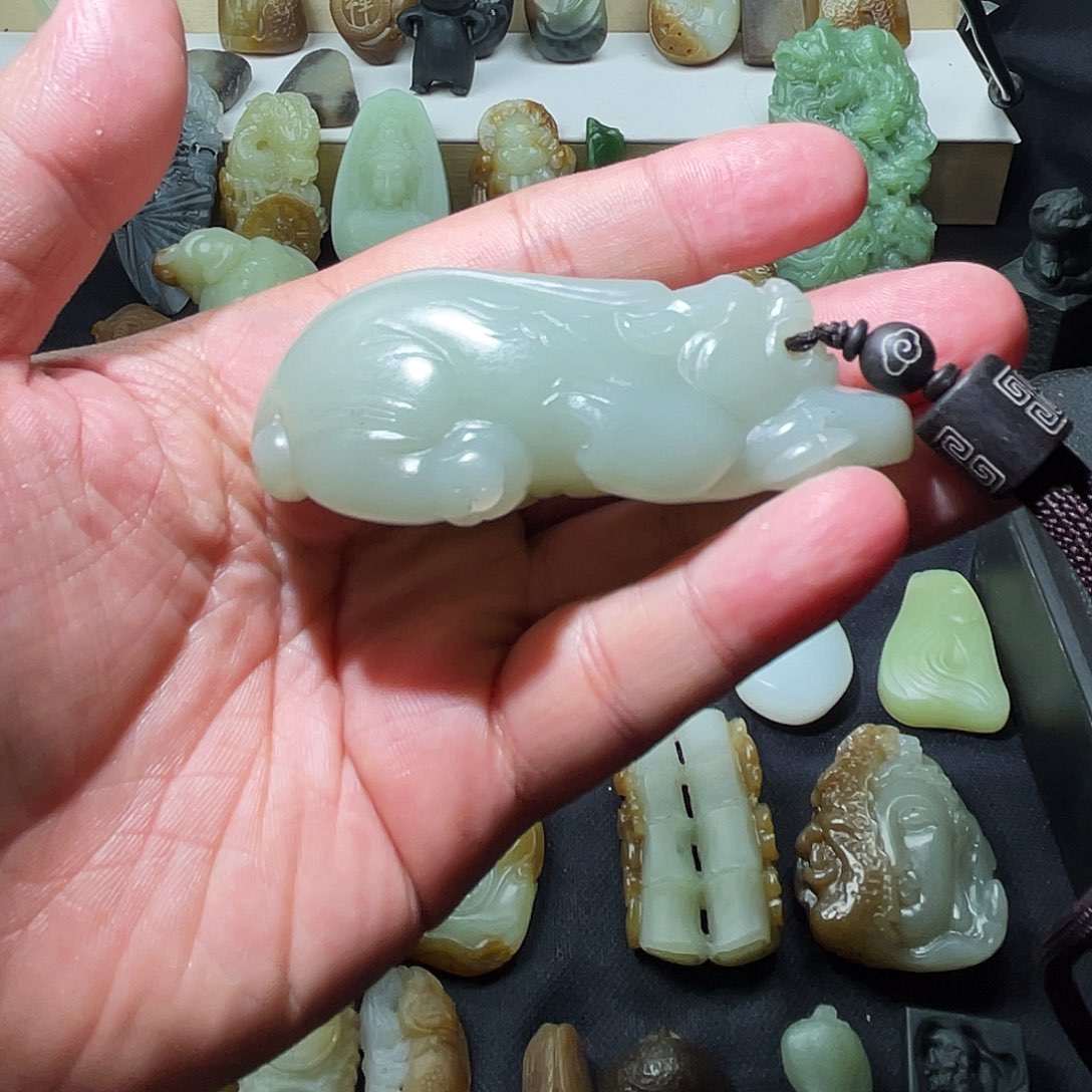 和田玉颈饰未镶嵌