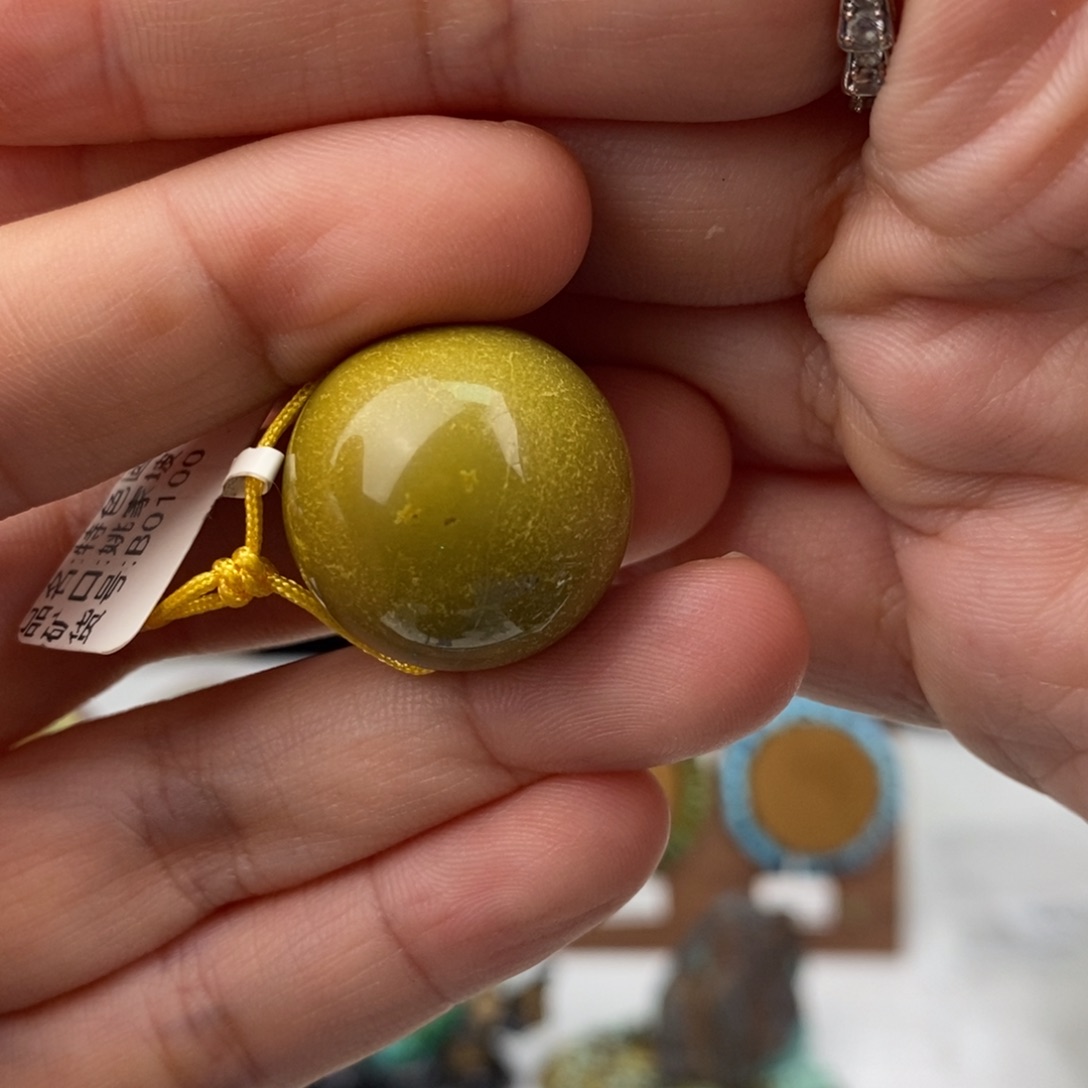 绿松石未镶嵌原矿