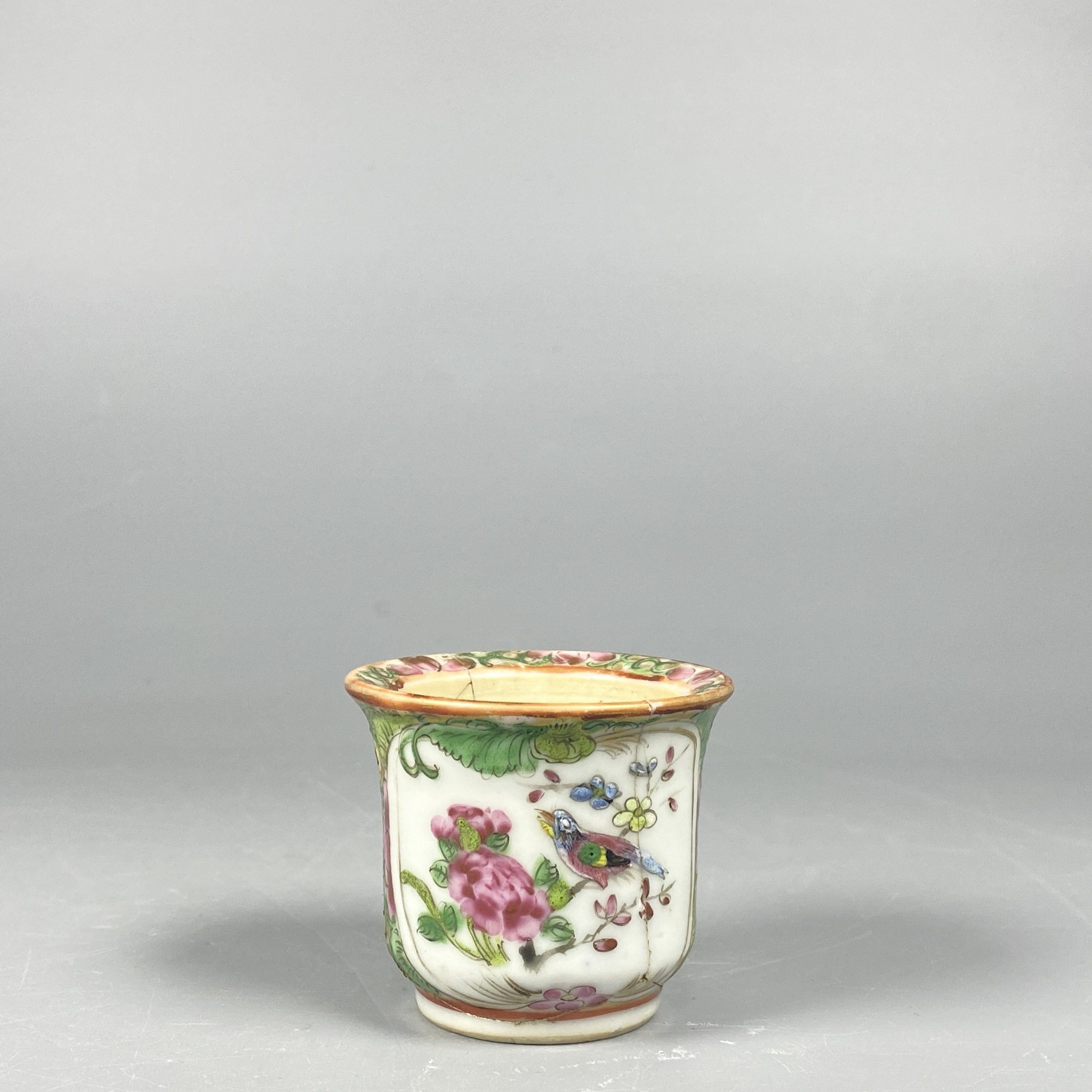 022052034 清晚期 广彩花盆/FD/云南省文物总店