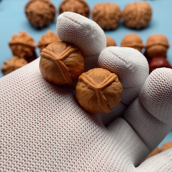 文玩核桃把件龙珠三棱