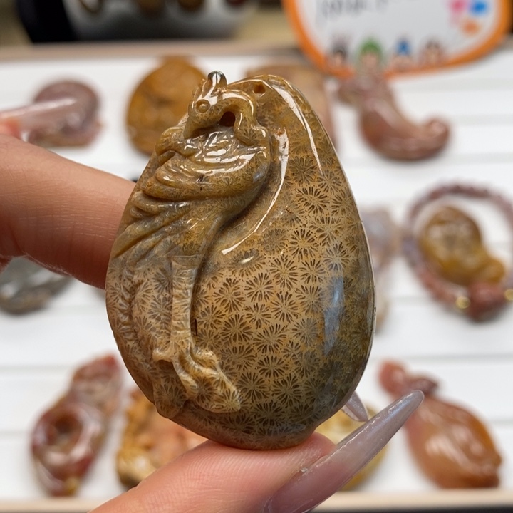 硅化玉吊坠(不含链)未镶嵌孔雀