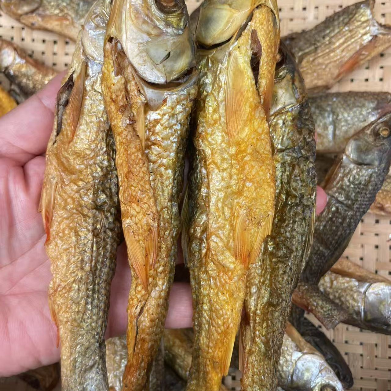 湖南特产农家烟熏淡水刁子鱼干肉质鲜美