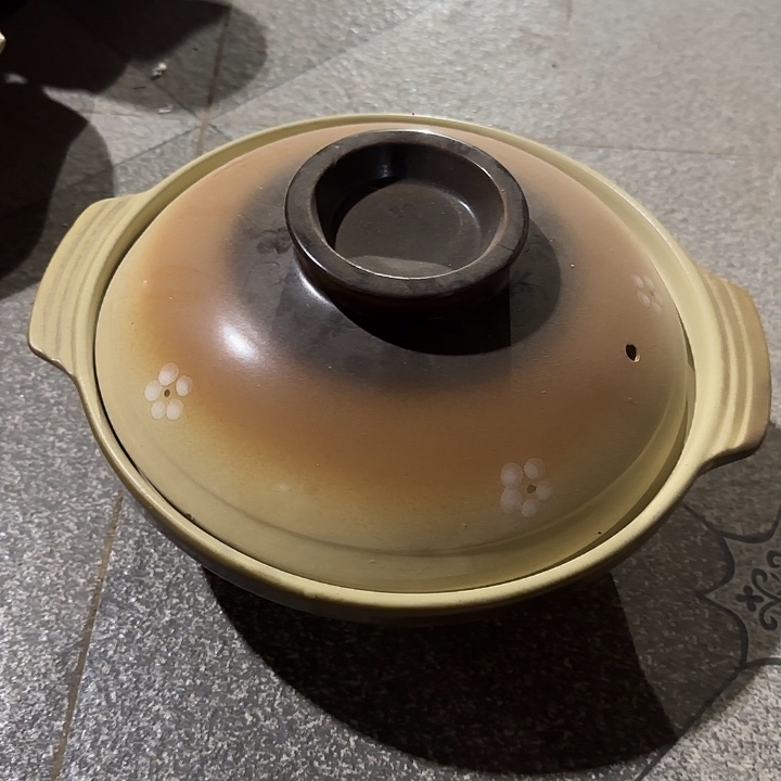 瓷片陶瓷盘子碗啥都有