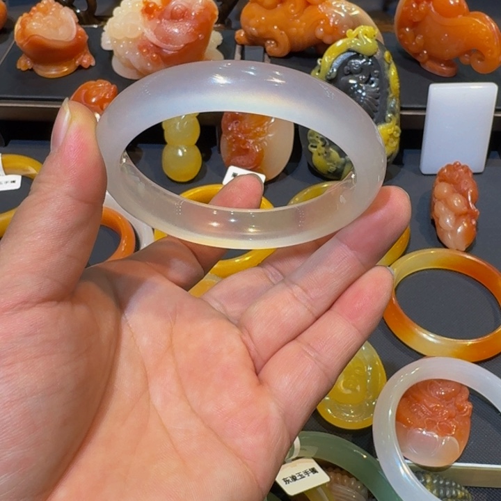 开***人合金手镯石英质玉（金丝玉）60