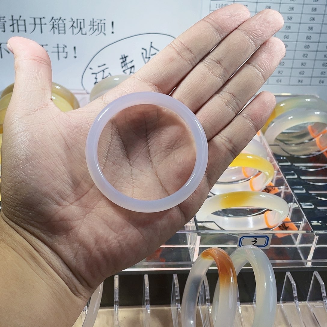 玛瑙/玉髓手镯未镶嵌