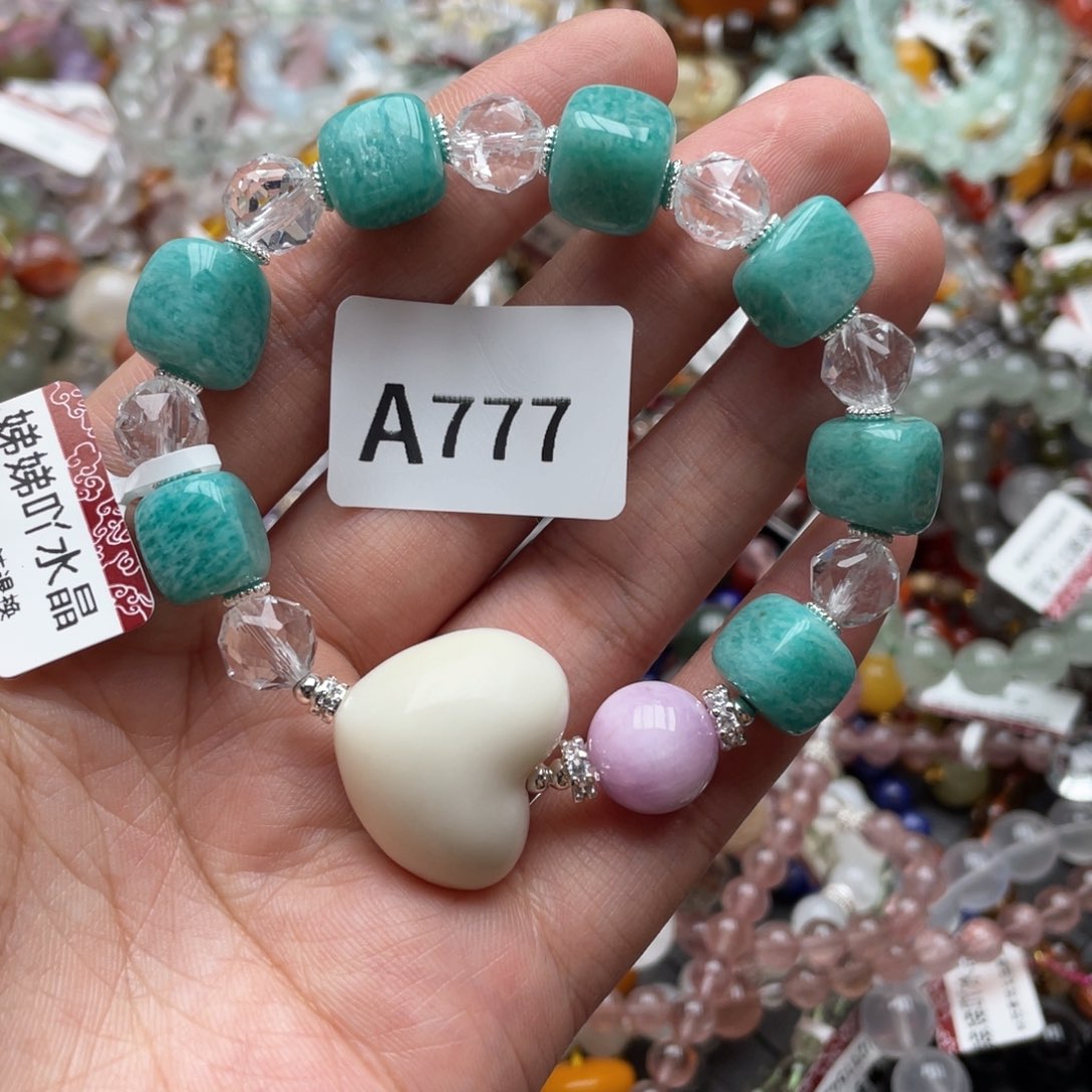 未镶嵌手链水晶多样性