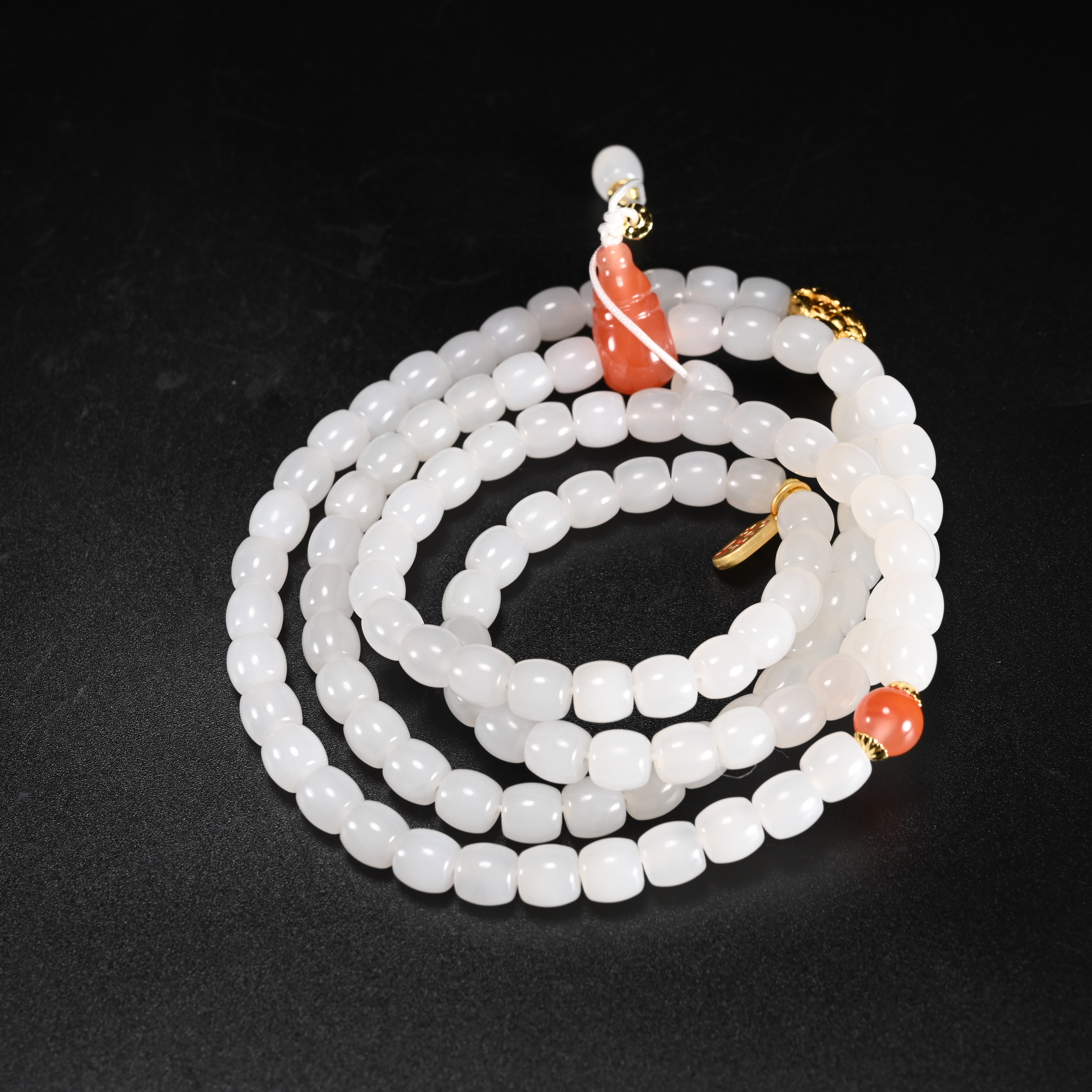 lot8870和田玉珠链/保利