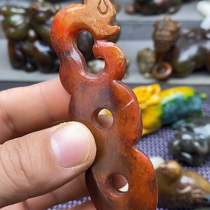 未镶嵌蛇纹石玉颈饰