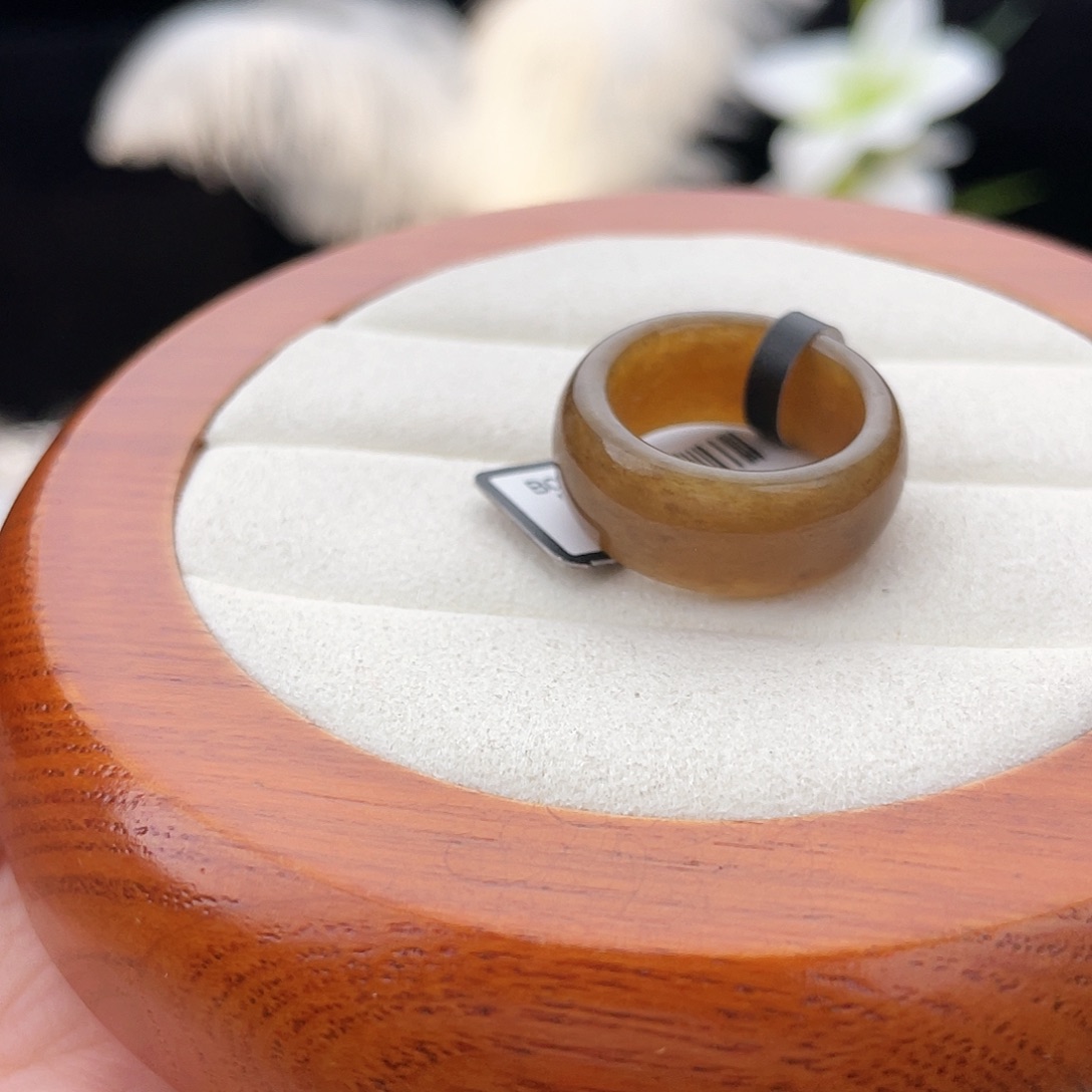 和田玉未镶嵌戒指l。深糖轮胎。16.7不退换