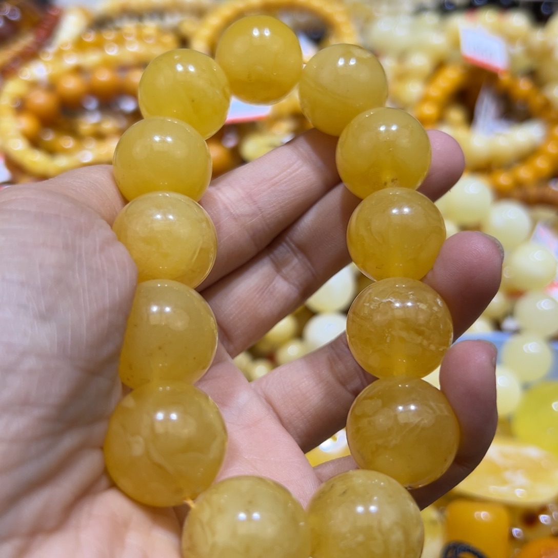 琥珀珠宝奇石未镶嵌