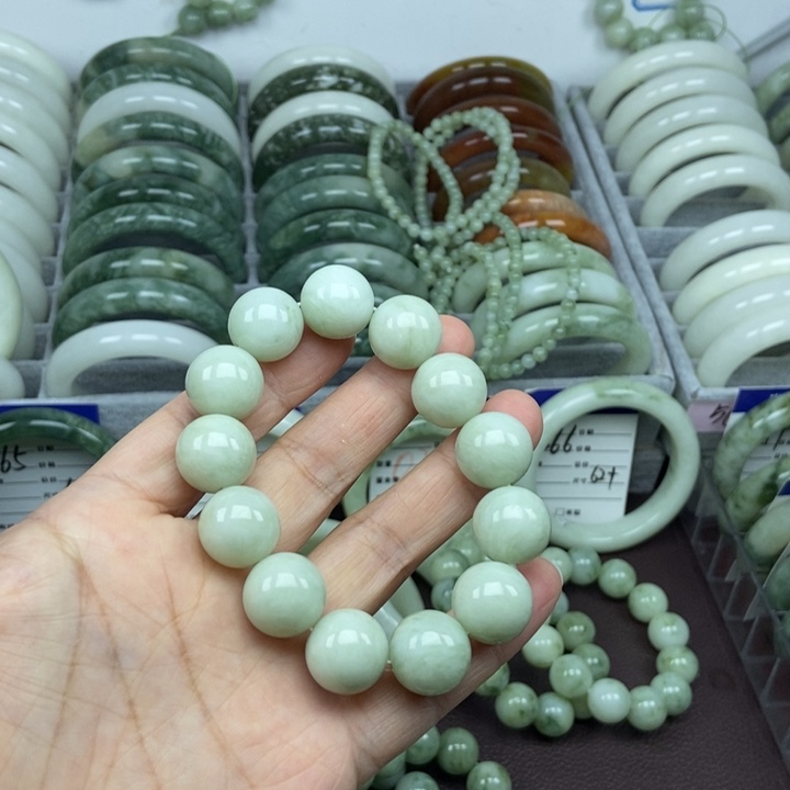 S***e蛇纹石玉未镶嵌手镯