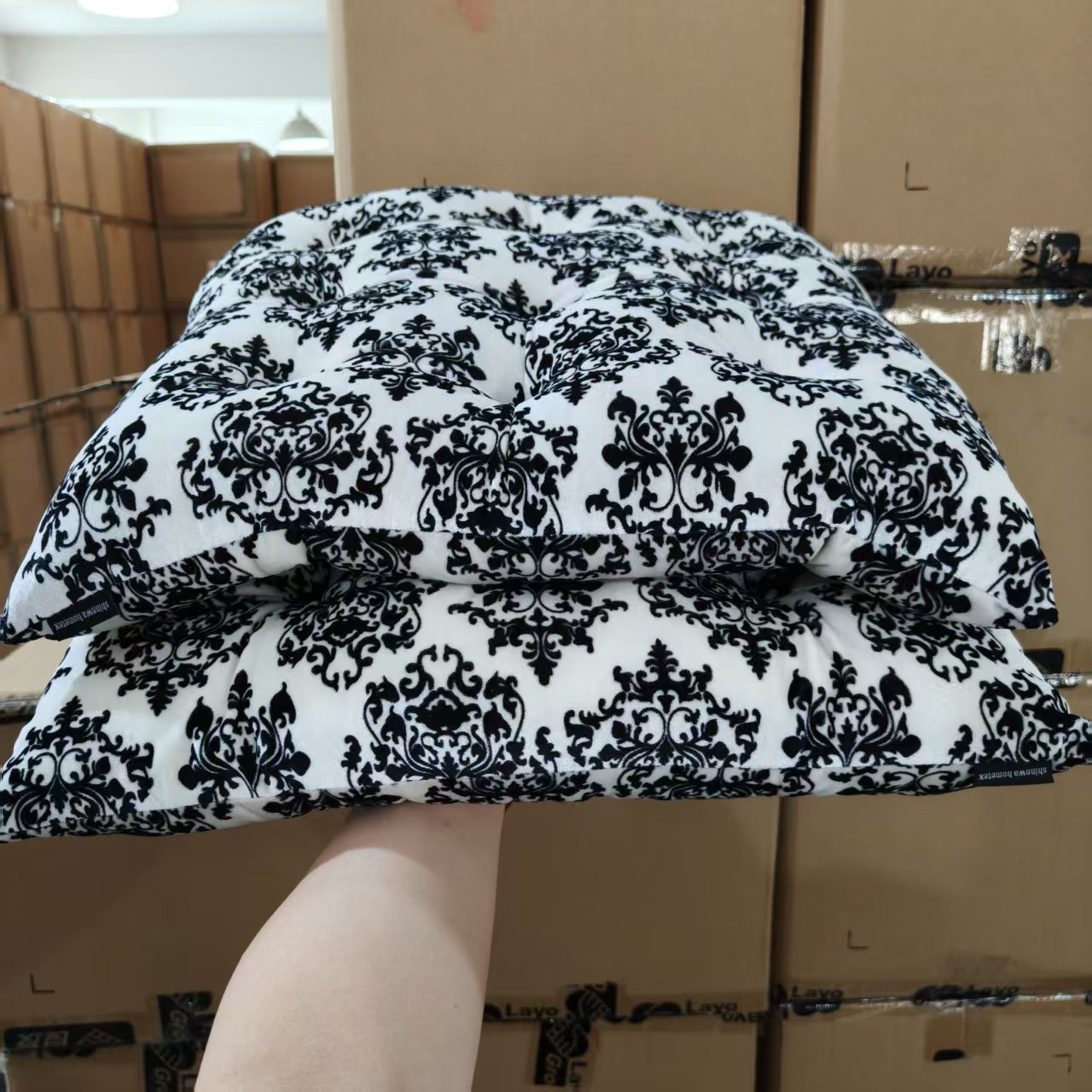 黑色青瓷花 坐垫 40*40发2个
