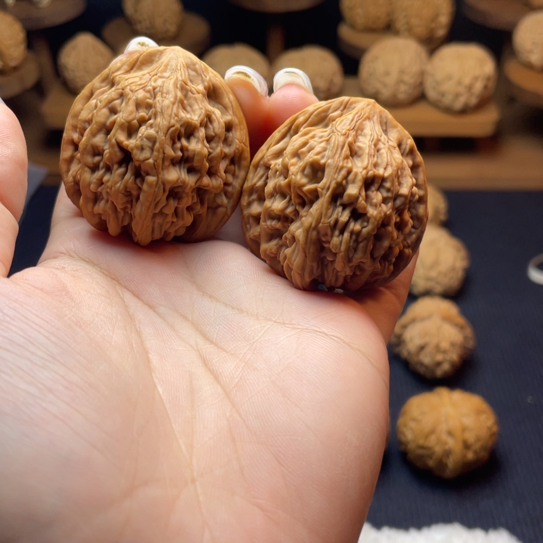 吊坠文玩核桃虎头王