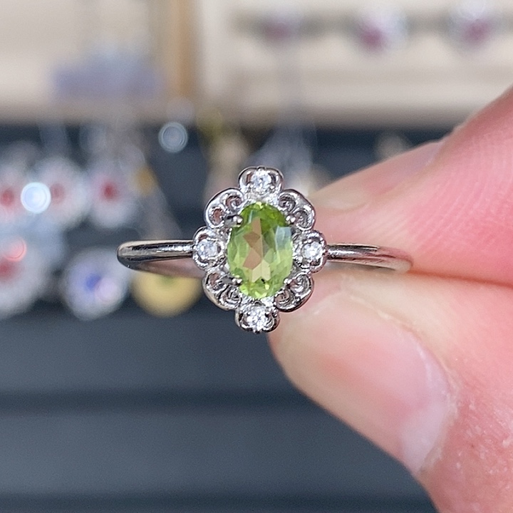 橄榄石戒指银S925镶嵌