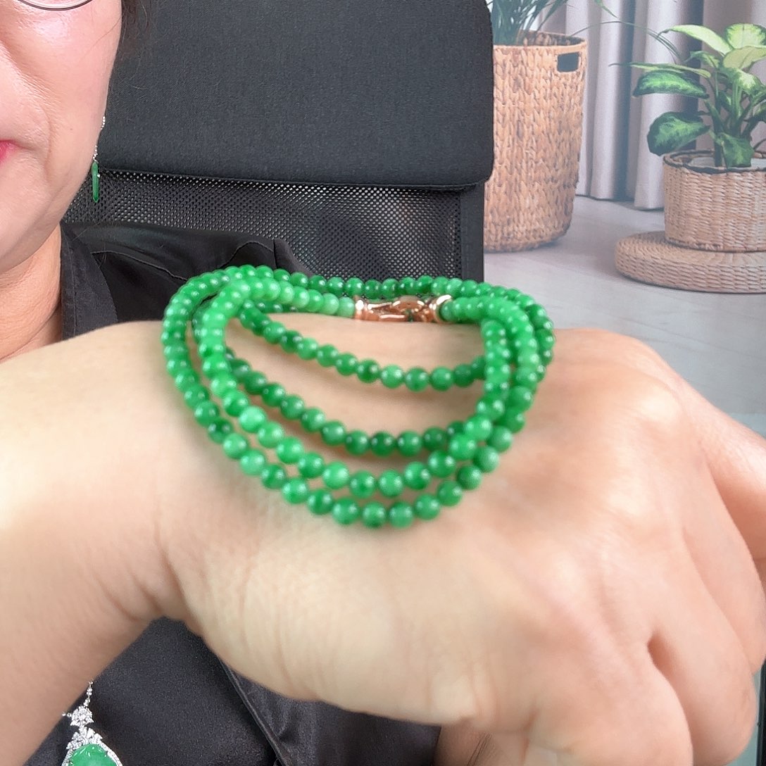 翡翠颈饰未镶嵌圆珠