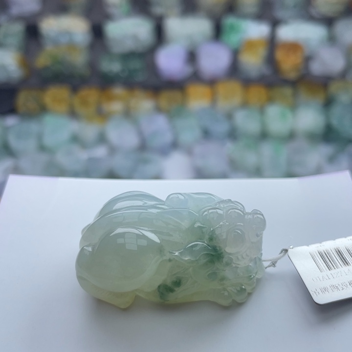 翡翠颈饰未镶嵌貔貅