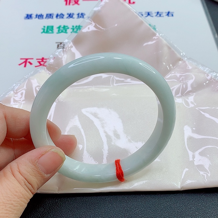 未镶嵌手镯翡翠手镯