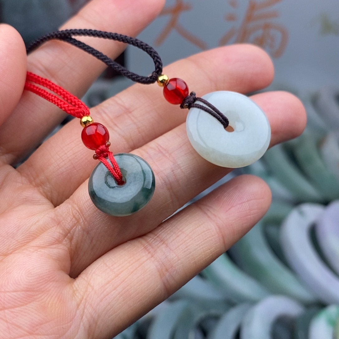 翡翠颈饰未镶嵌挂件