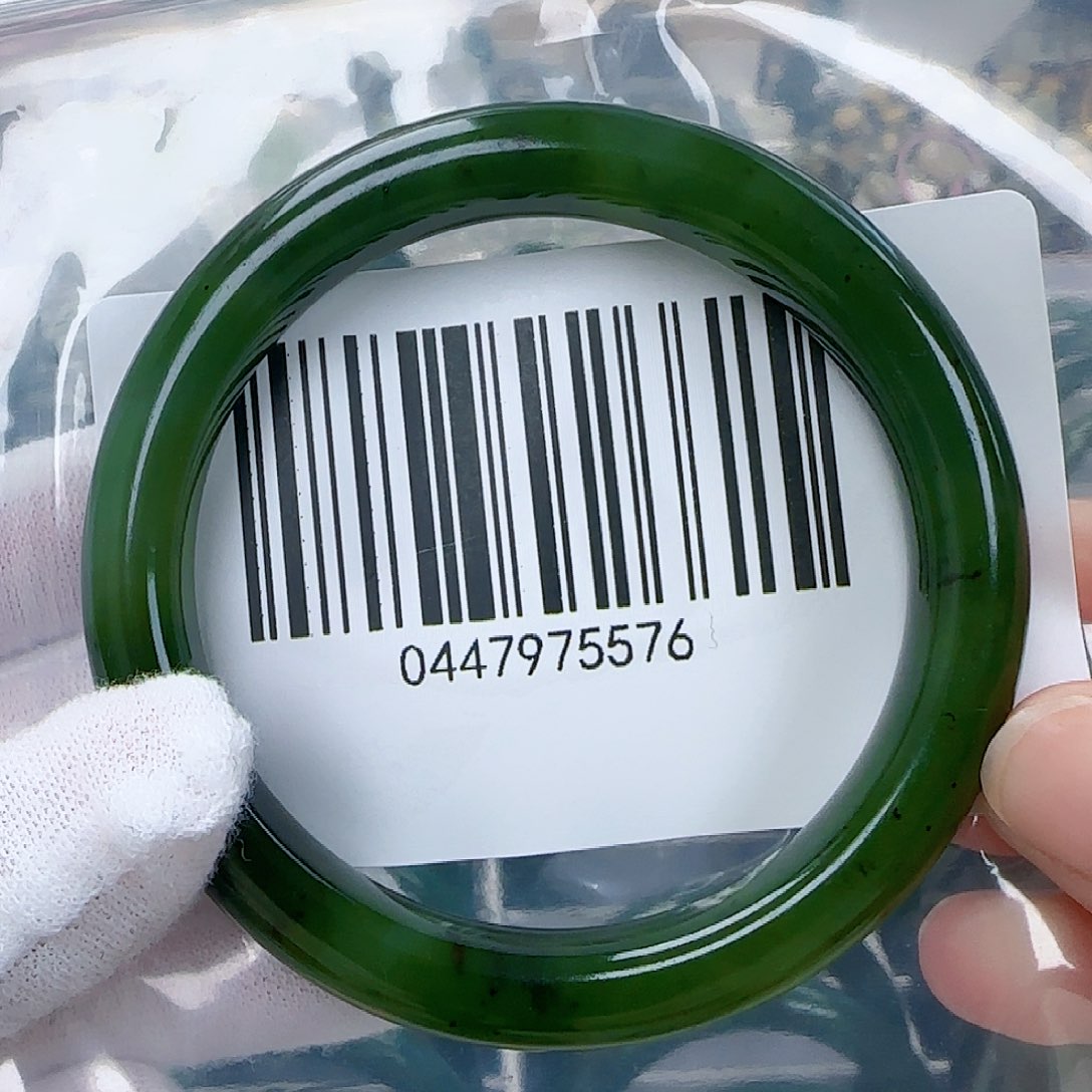 和田玉（碧玉）手镯未镶嵌微瑕57