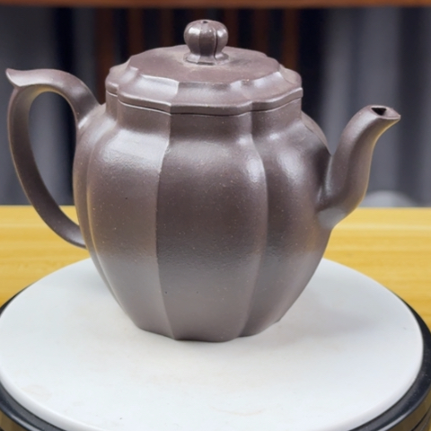 紫砂茶壶密密麻麻