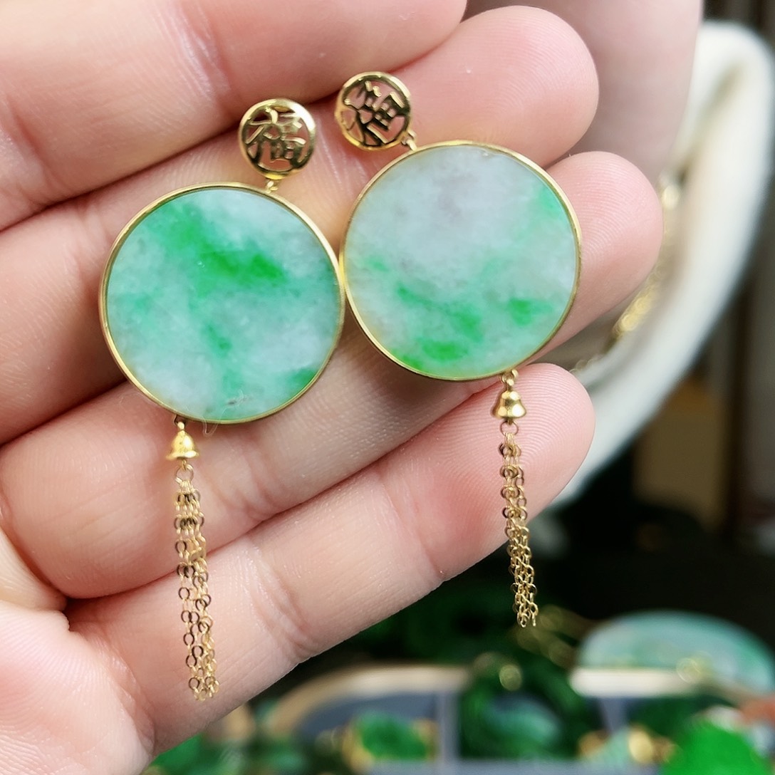 翡翠颈饰18K金镶嵌耳饰