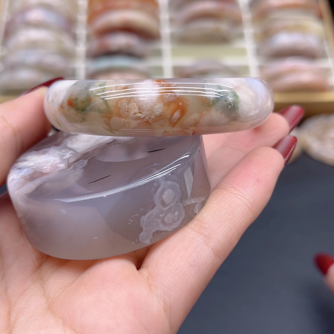 玛瑙/玉髓手镯未镶嵌53