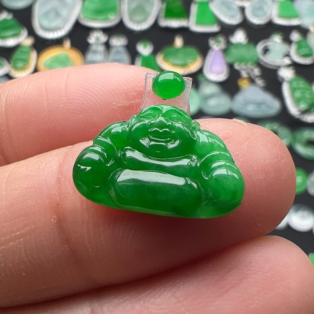 翡翠颈饰未镶嵌佛15.5