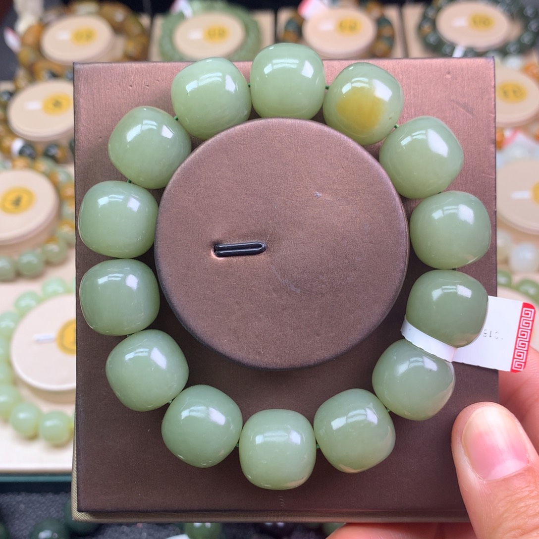 和田玉未镶嵌手链