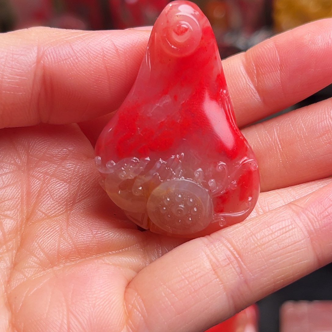 巴林石其他鸡血石挂件