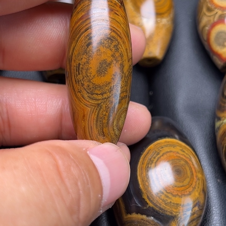 东****石英岩玉未镶嵌颈饰