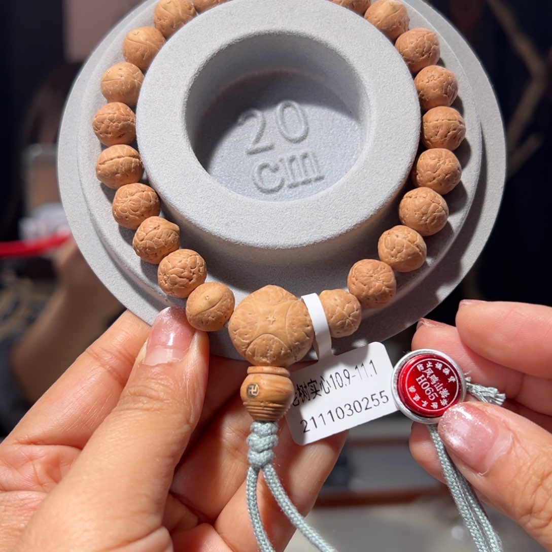 灰***佬吊坠凤眼菩提老树实心10.9-11.1