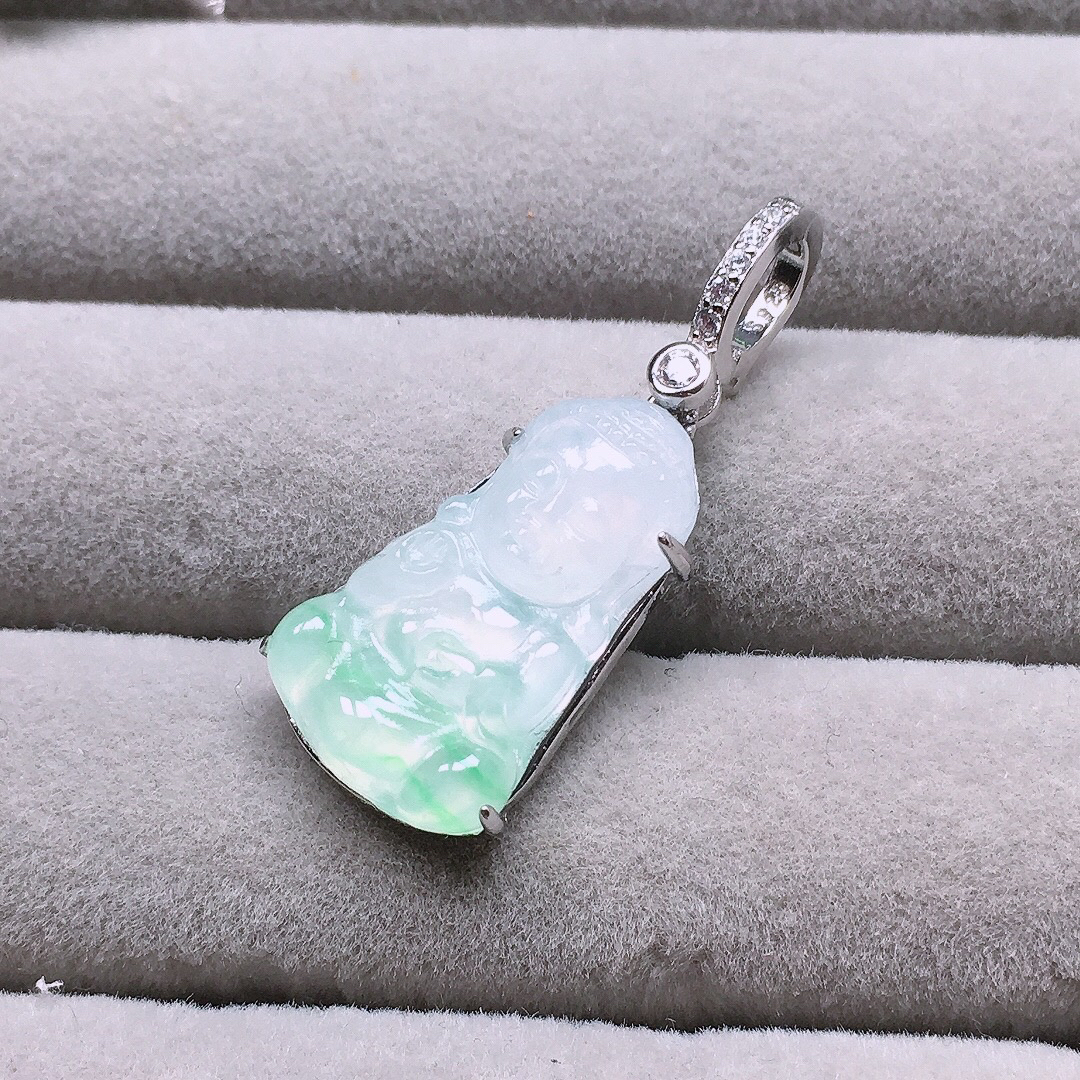 天然缅甸翡翠A货925银镶嵌高冰种宝宝费吊坠