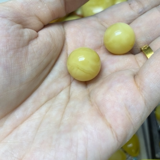 未镶嵌蜜蜡裸石多样性发货其一