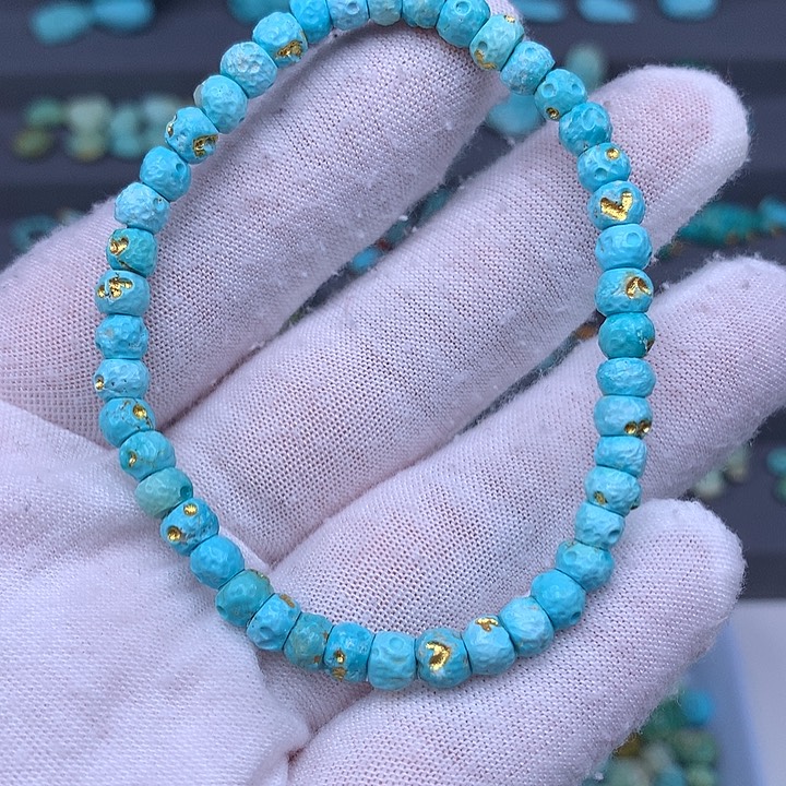 绿松石未镶嵌珠宝奇石