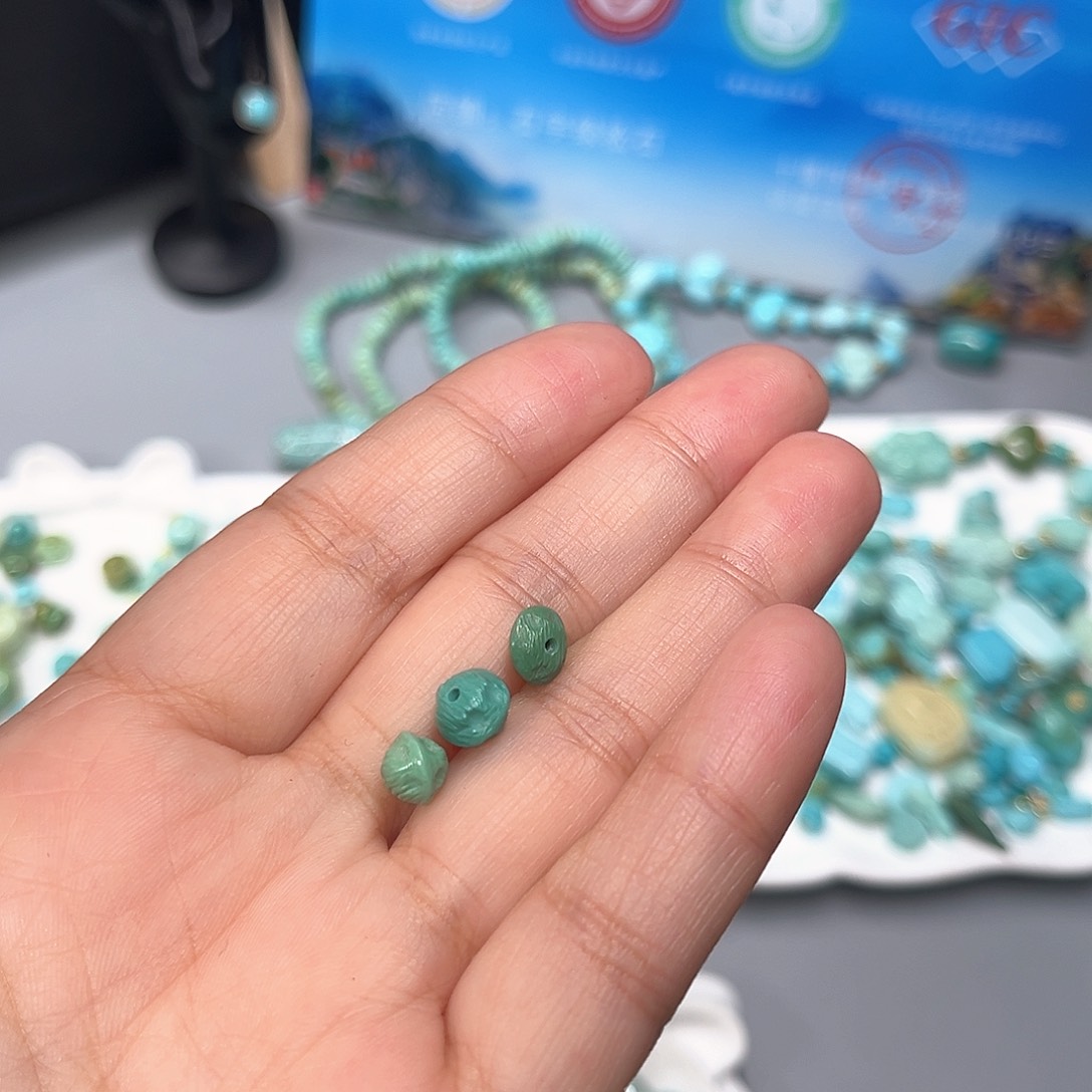 是***吖绿松石未镶嵌珠宝半成品