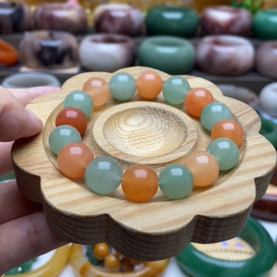 未镶嵌手镯石英质玉