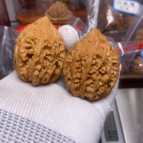 文玩核桃把件大孤石42