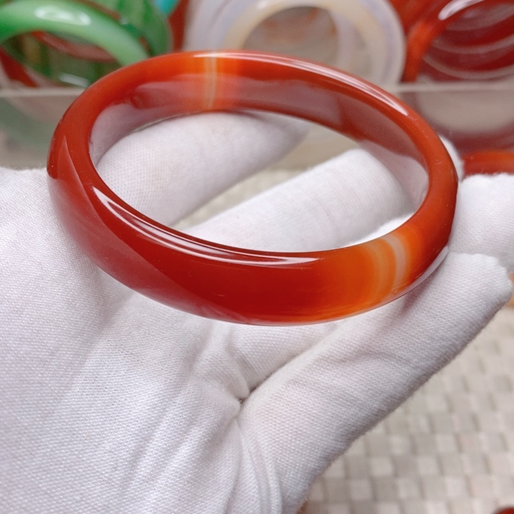 玛瑙/玉髓手镯未镶嵌