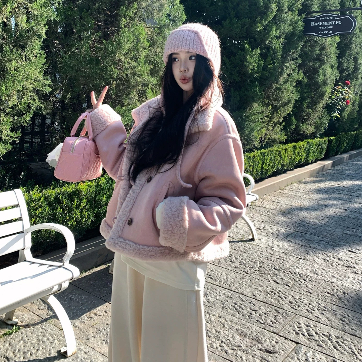 256粉色带包毛外套样衣